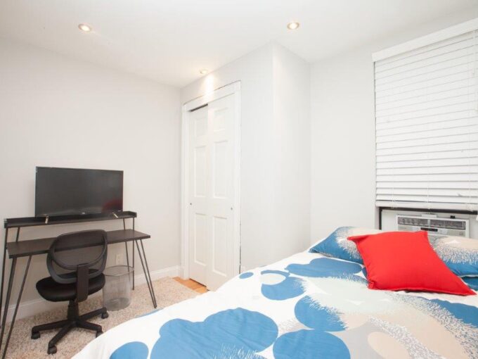 Room for Rent, Hudson Heights - Shared Apartment 815 W180th St