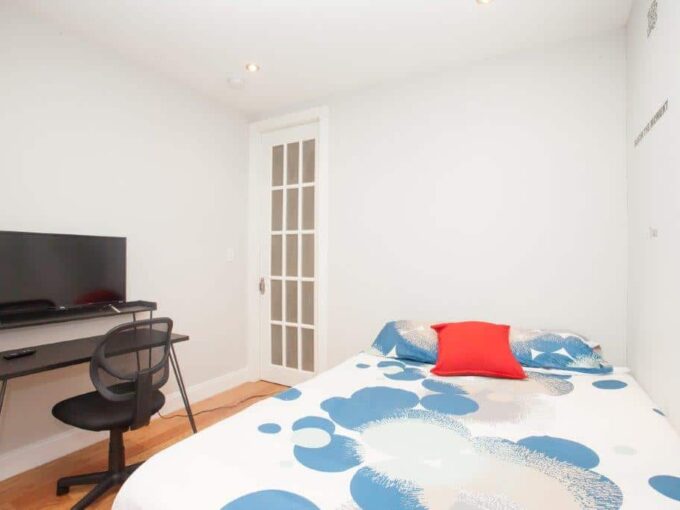 Room for Rent, Hudson Heights - Shared Apartment 815 W180th St